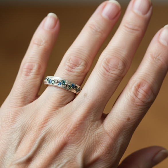 Retro-Ring in Goldfarbe