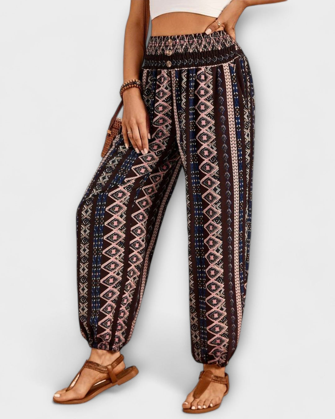 Stoffhose im Ethno-Stil