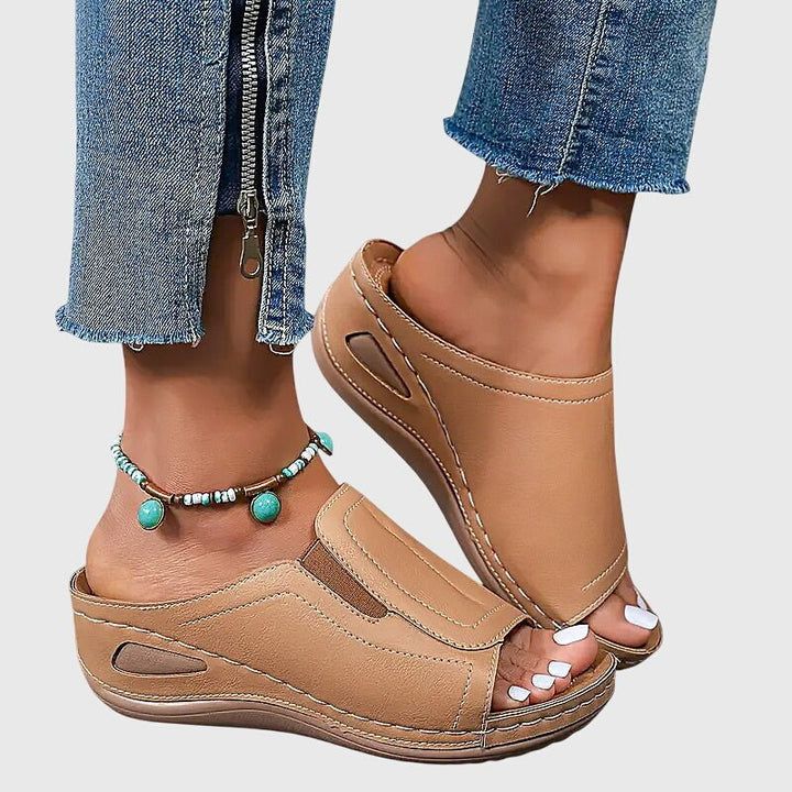 Stina | Orthopädische Sandalen