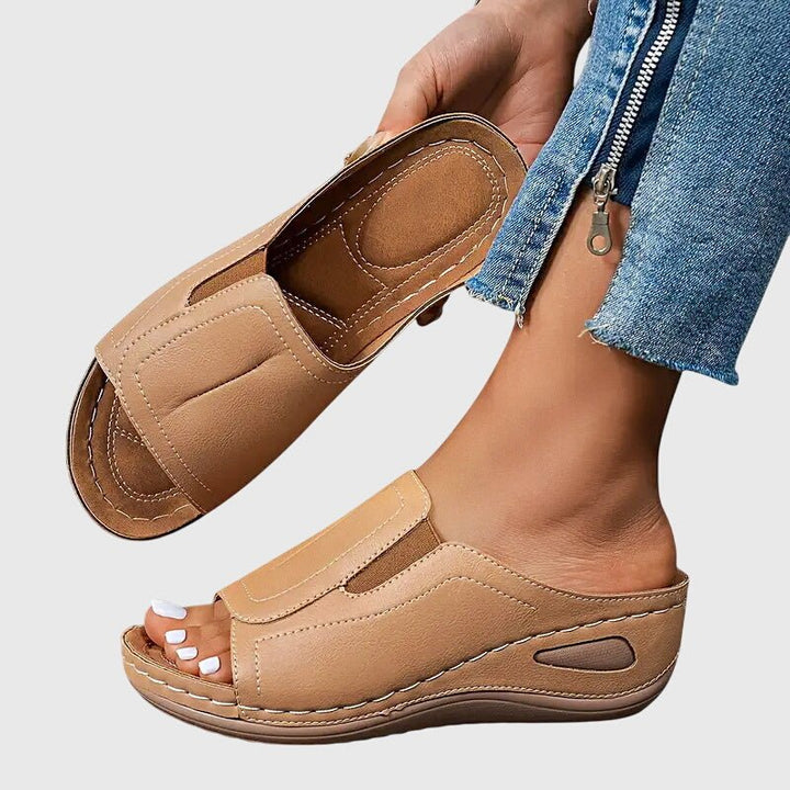 Stina | Orthopädische Sandalen