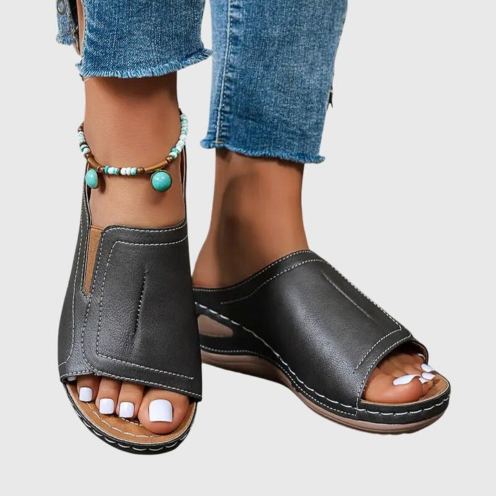 Stina | Orthopädische Sandalen