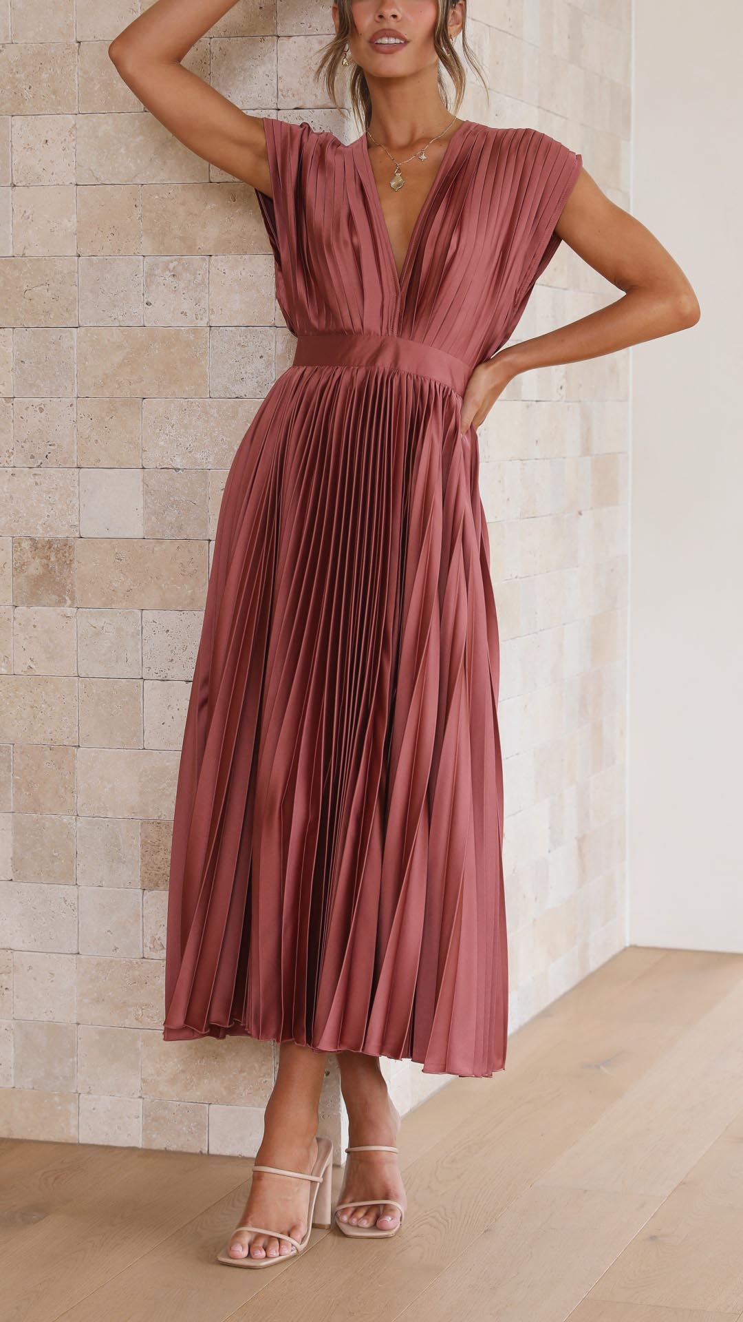 Elsa | Elegantes Plisseekleid
