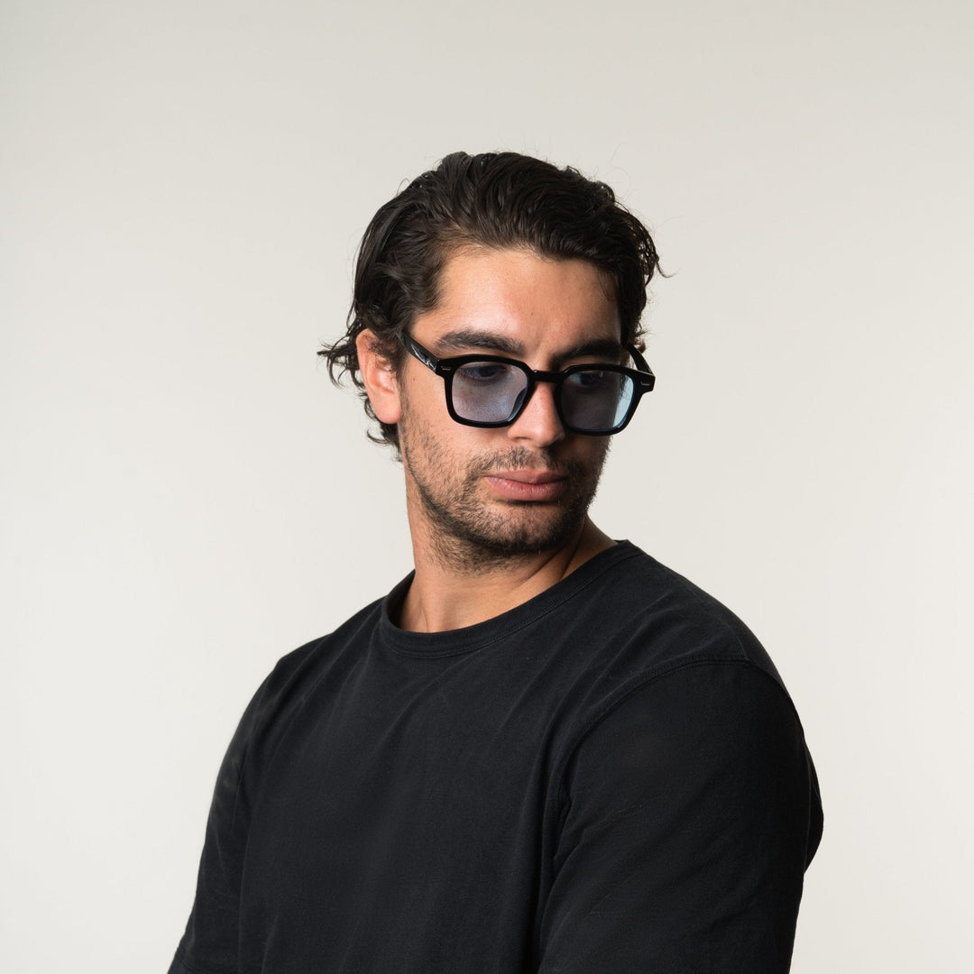 Tilde-Brille