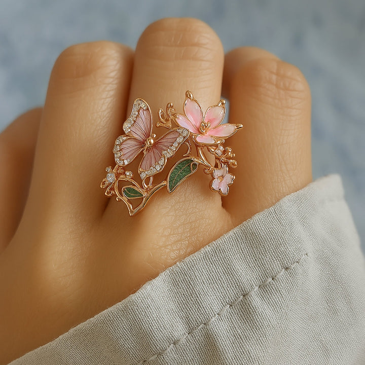 Zirkonia-Ring im Schmetterlingsdesign mit natürlichem Glanz