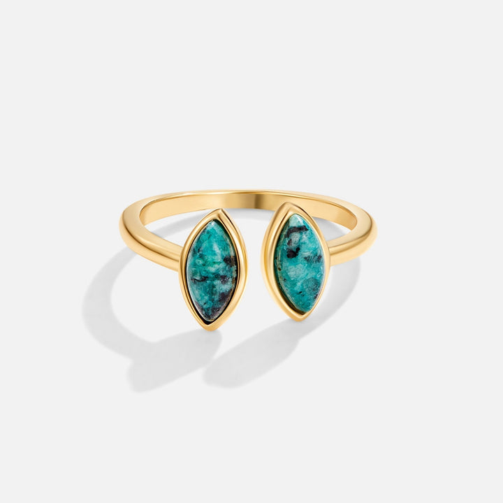 Eleganter grüner Ring