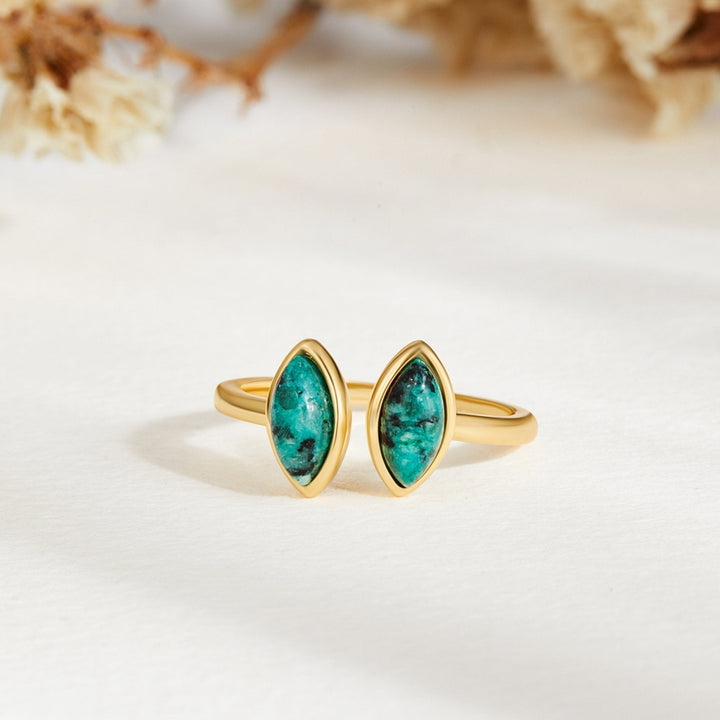 Eleganter grüner Ring