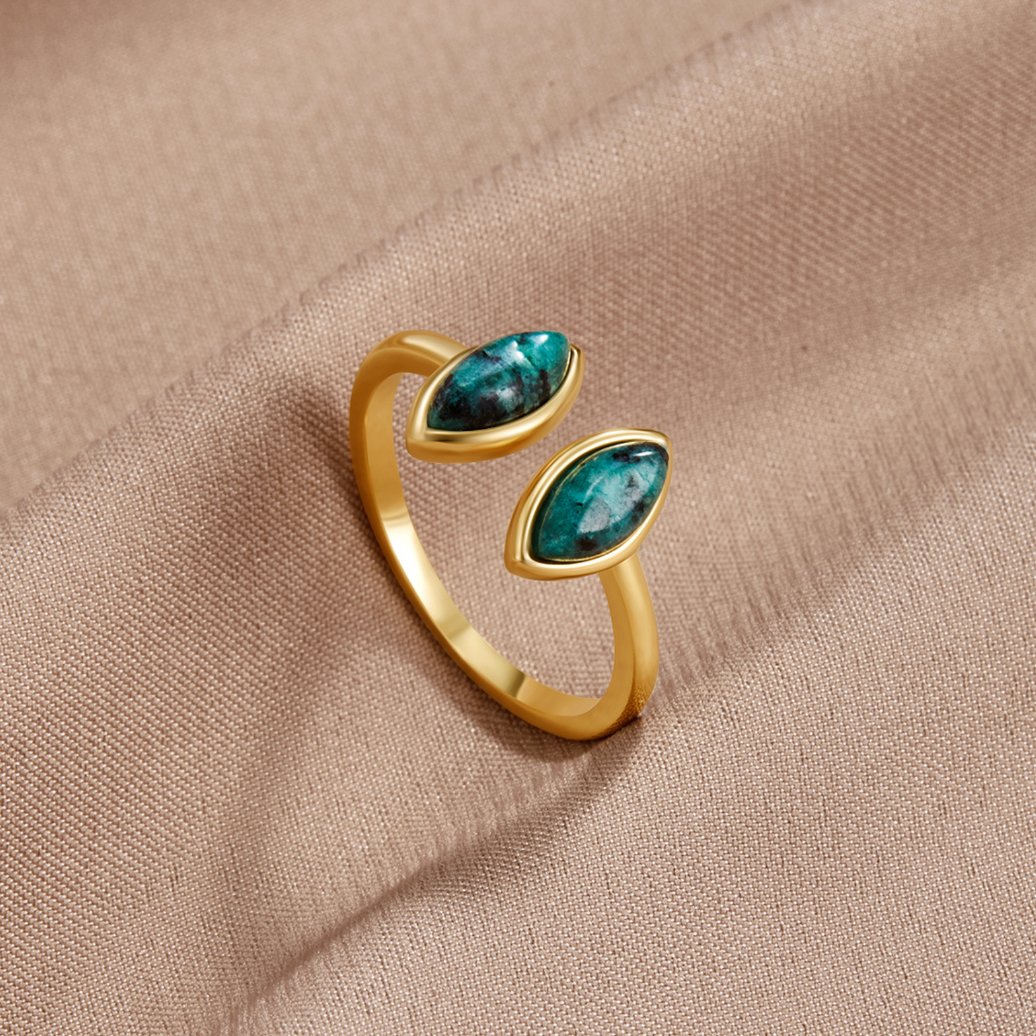 Eleganter grüner Ring